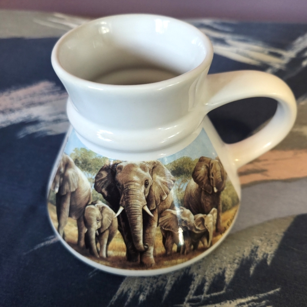 Stanley Papel OTAGIRI Elephants KURT R. KRESS Spill Proof Mug Cup